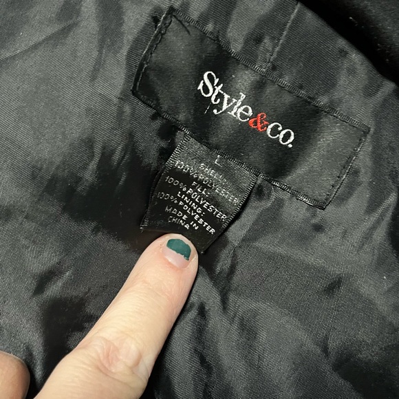 Ladies large black winter coat. Roomie. Good condition. Perfect for emo teen. - Picture 2 of 3